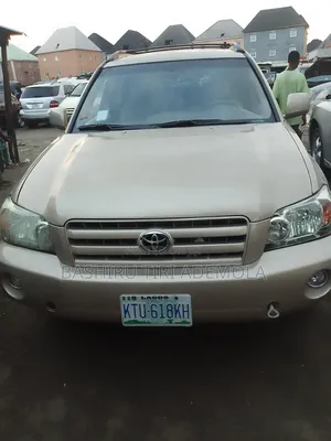 Toyota Highlander Limited V6 2005 Gold