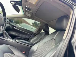 Toyota Camry SE (2.5L 4cyl 8A) 2019 Black