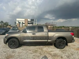 Toyota Tundra 2011 Gray