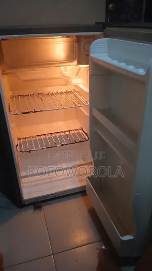 Fairly Used Lg Table-Top Fridge (Single Door)