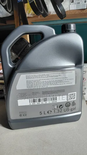 Mercedes-Benz Genuine Engine Oil With a Sae 5w-40 and Mb 229.5, 5-Ltr.
