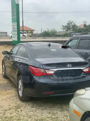 Hyundai Sonata Limited Sedan FWD (2.4L 4cyl 6A) 2012 Blue