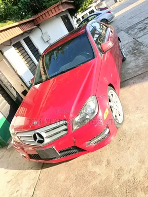Mercedes-Benz C250 2012 Red