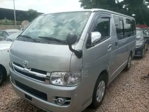 Toyota HiAce 2010 Silver