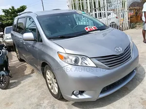 Toyota Sienna XLE 7 Passenger 2012 Gray