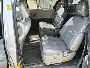 Toyota Sienna XLE 7 Passenger 2012 Gray