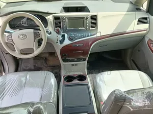 Toyota Sienna XLE 7 Passenger 2012 Gray