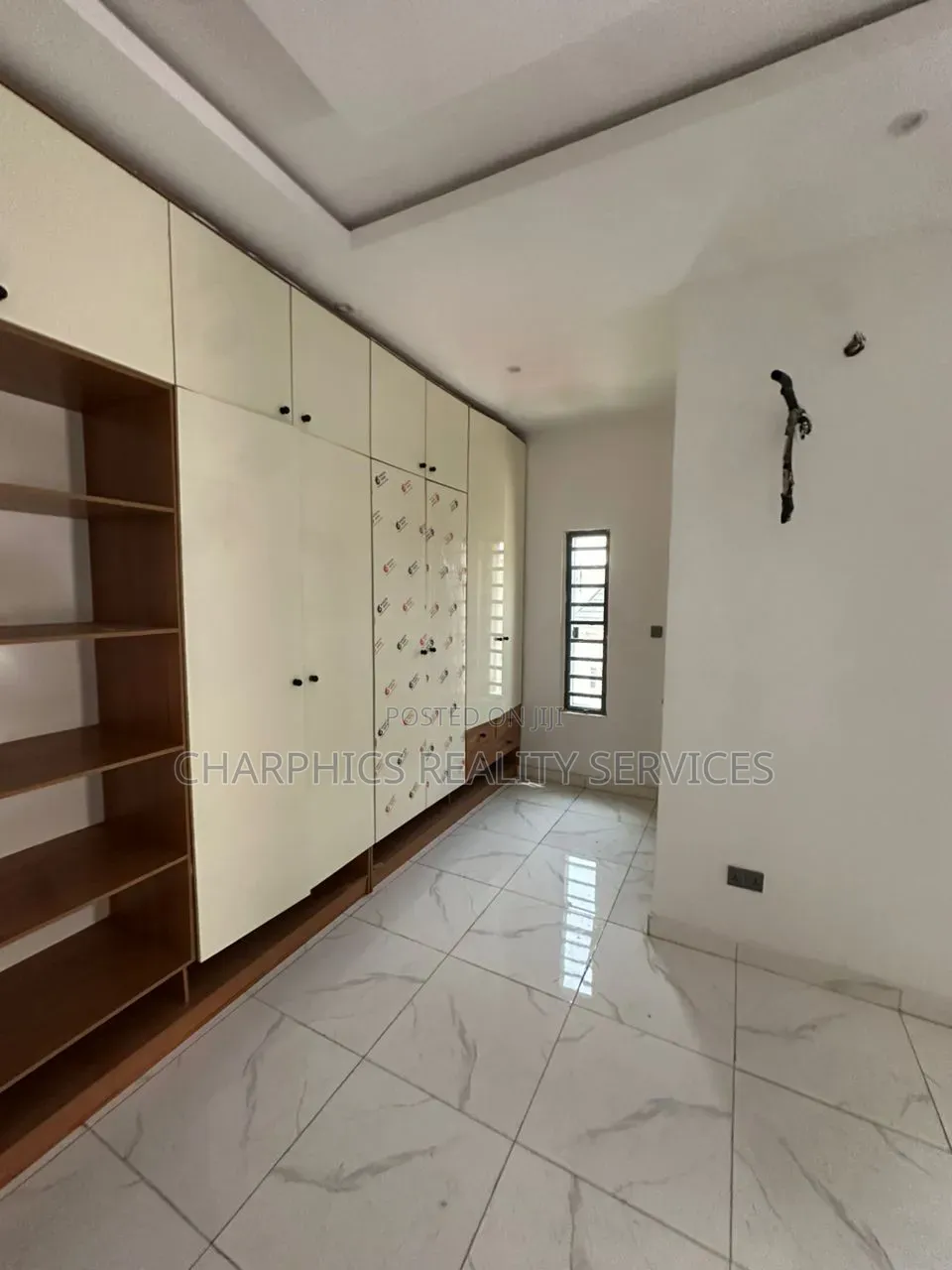 4bdrm Duplex in Ologolo for rent