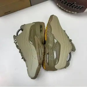 Unisex Sneakers