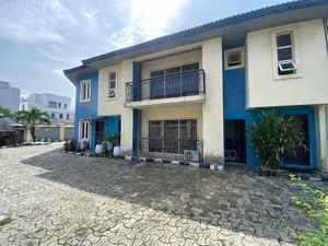 3bdrm Apartment in Lekki Phase 1 for rent