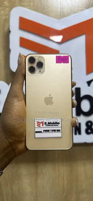 Apple iPhone 11 Pro Max 64 GB Gold