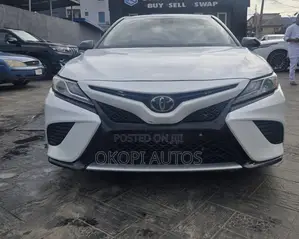 Toyota Camry 2019 White