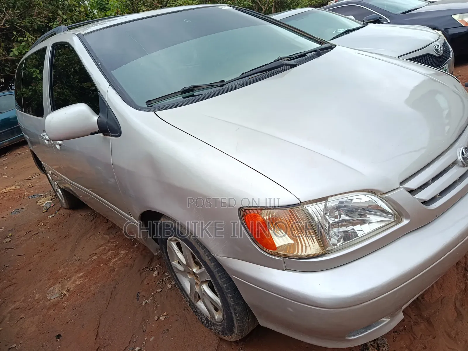 Toyota Sienna 2002 Silver
