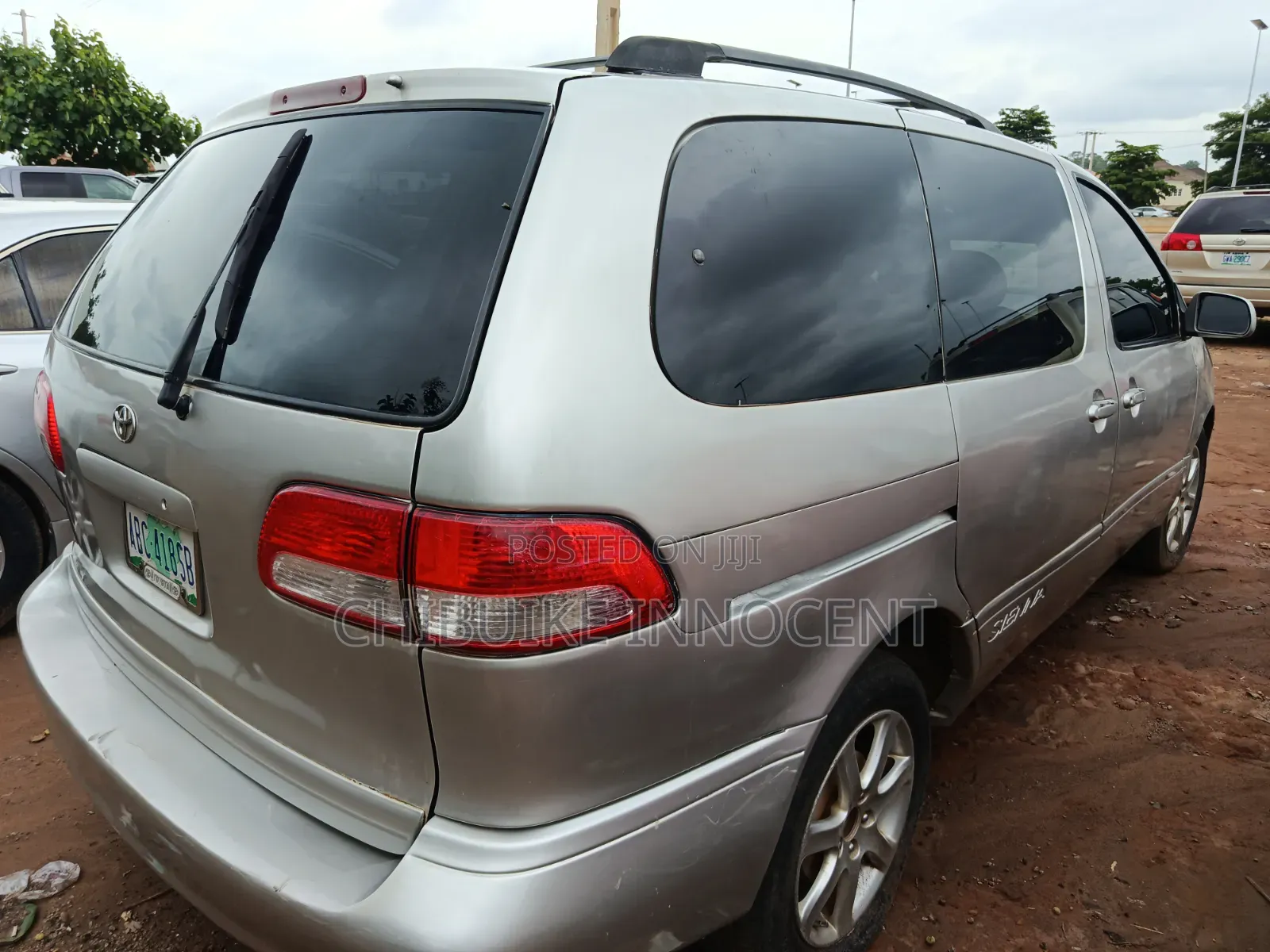 Toyota Sienna 2002 Silver