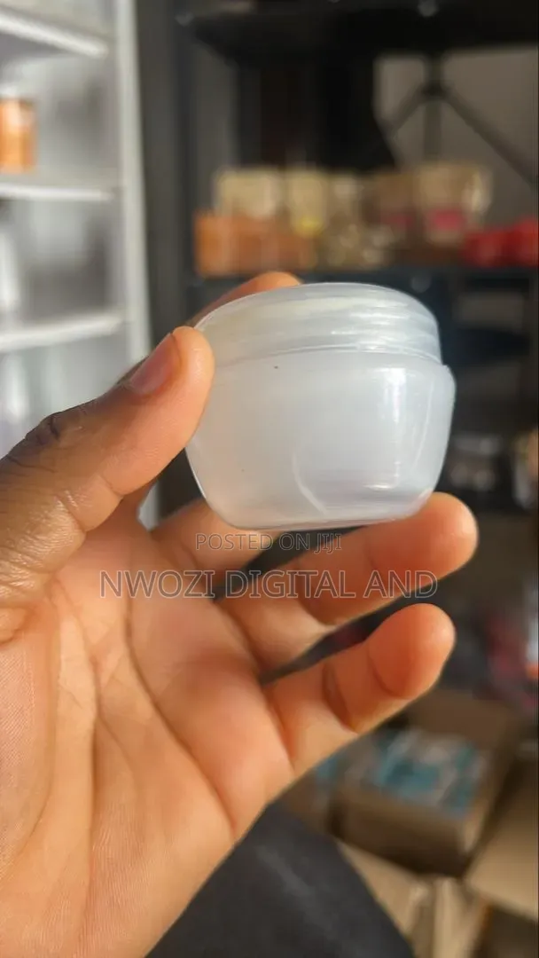 Face Cream Egg Shape Container