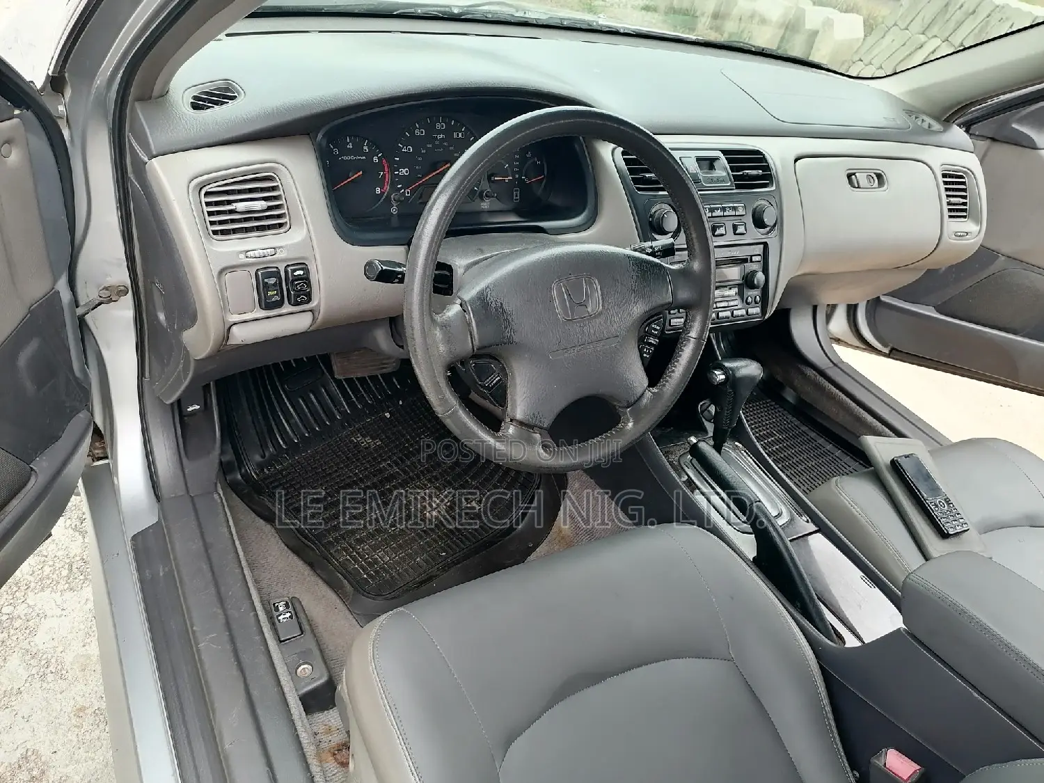 Honda Accord 2002 Silver
