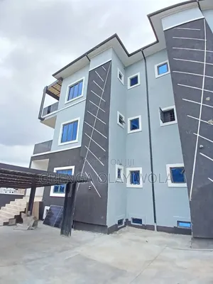 2bdrm Block of Flats in Resort Estate, Wuye for rent