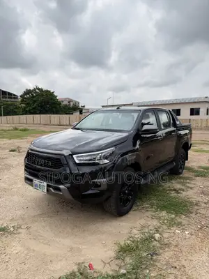 Toyota Hilux 2018 Black
