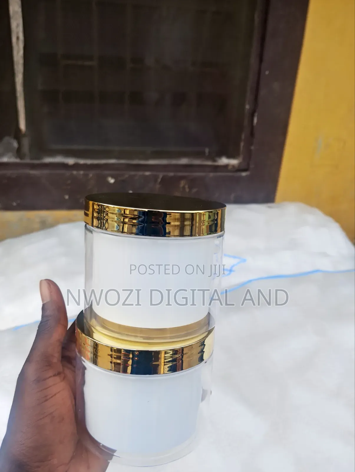 Double Jar With Golden Shining Cover