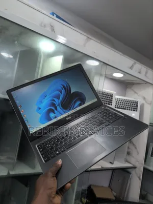Laptop Dell Vostro 5630 16GB Intel Core i7 SSD 512GB