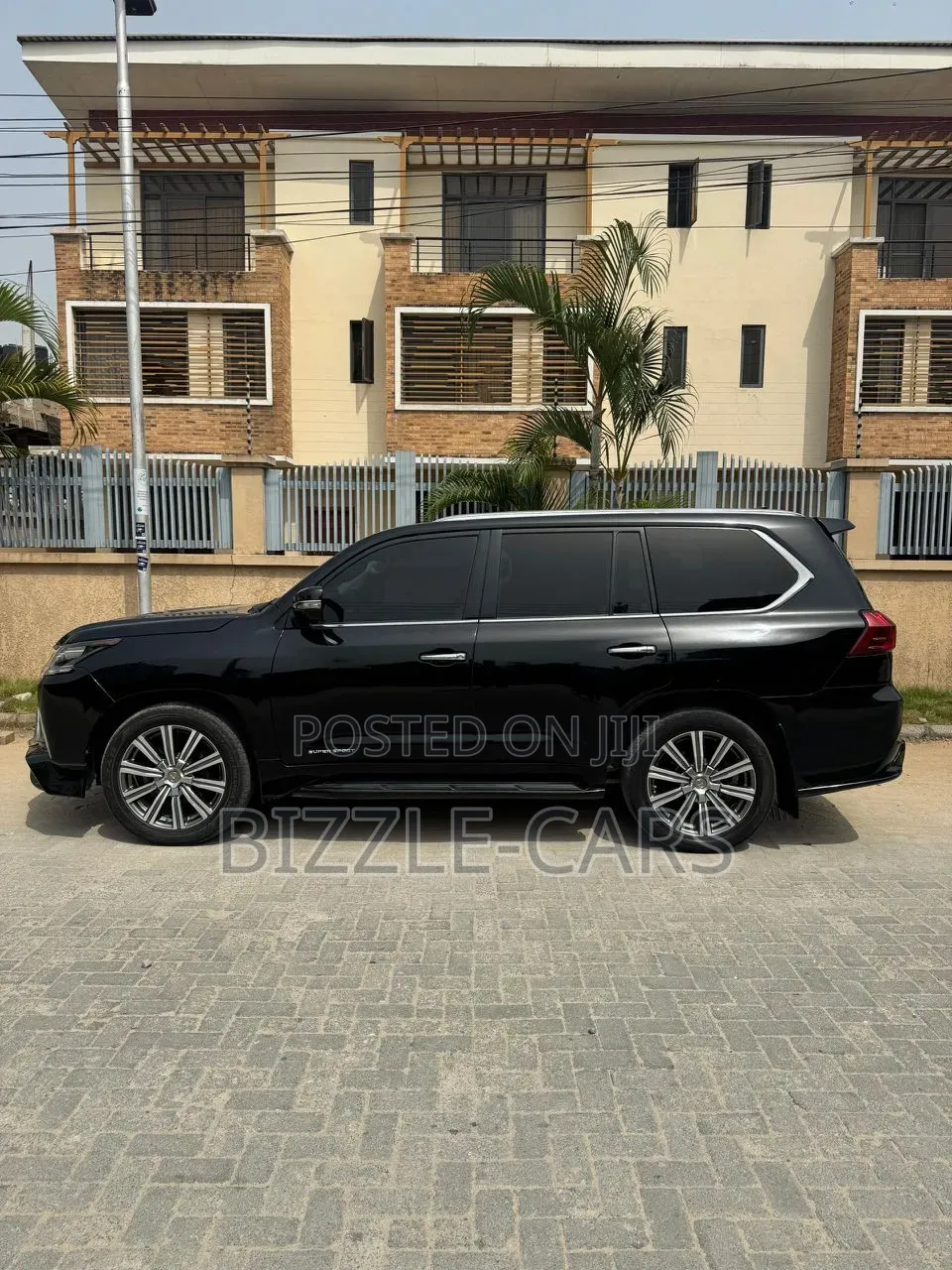 Lexus LX 2017 Black