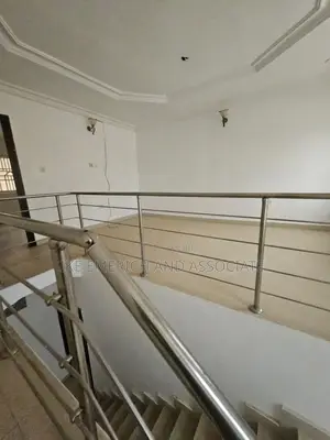 4bdrm Duplex in Zone B for rent