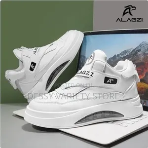 New Men's Trendy High Top Board Shoes - Black and White