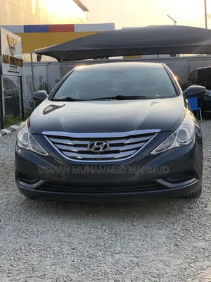 Hyundai Sonata Base Sedan FWD (2.4L 4cyl 6A) 2017 Black