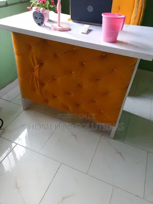 Single Sofa With Table