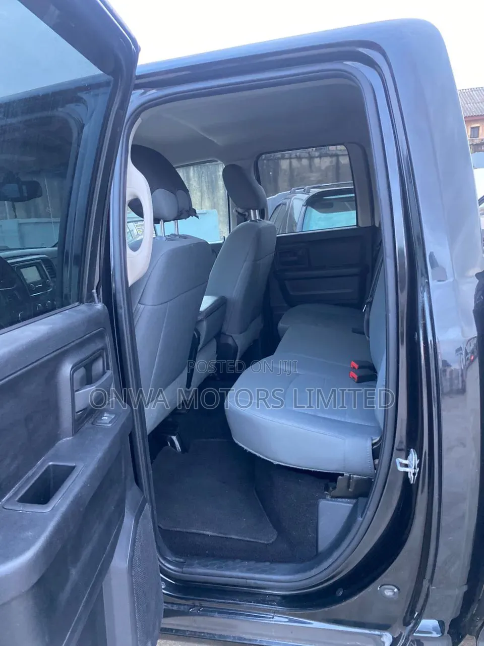 RAM 1500 2015 Black