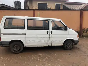 Volkswagen Transporter 2000 White