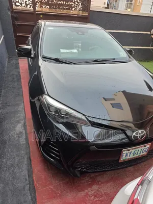 Toyota Corolla XSE (1.8L 4cyl 2A) 2018 Black