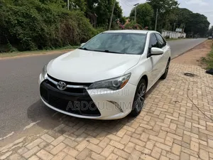 Toyota Camry XSE 4dr Sedan (2.5L 4cyl 6A) 2015 White