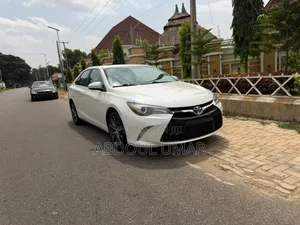 Toyota Camry XSE 4dr Sedan (2.5L 4cyl 6A) 2015 White