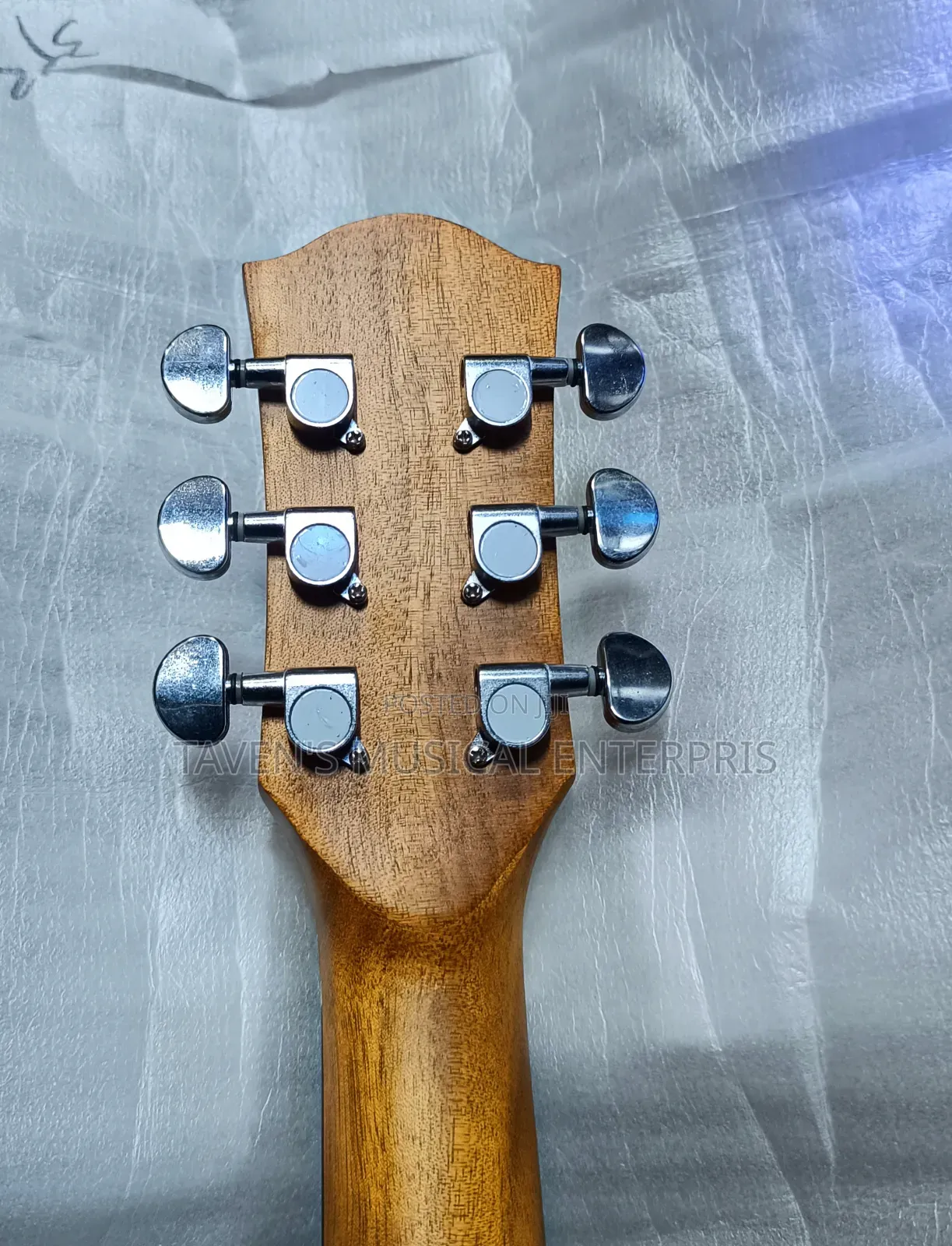Deviser Semi Acoustic Guitar