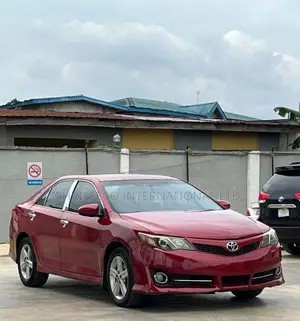 Toyota Camry SE 4dr Sedan (2.5L 4cyl 6A) 2013 Red