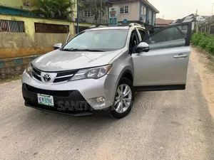 Toyota RAV4 2015 Silver