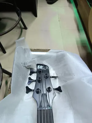 Ibanez Sr375e Five String Bass Electric Guitar