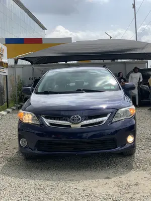 Toyota Corolla L 4-Speed Automatic 2013 Blue