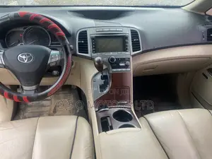 Toyota Venza LE 2010 Red