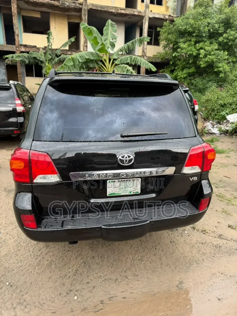 Toyota Land Cruiser 2015 Black