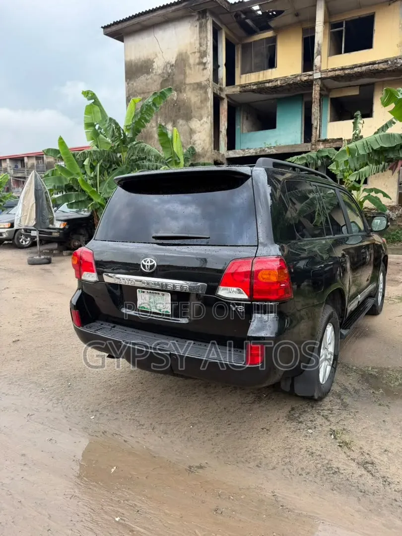 Toyota Land Cruiser 2015 Black