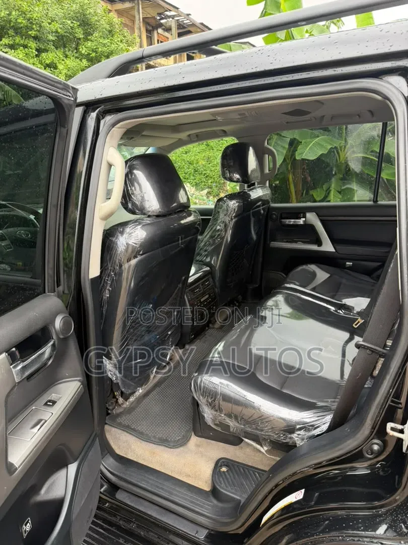 Toyota Land Cruiser 2015 Black