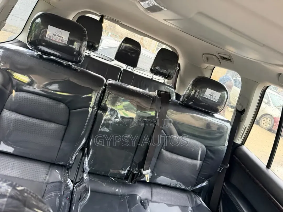 Toyota Land Cruiser 2015 Black