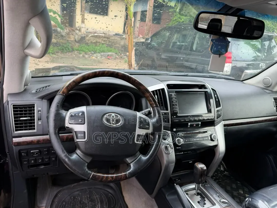 Toyota Land Cruiser 2015 Black