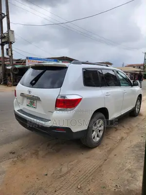 Toyota Highlander 2012 White