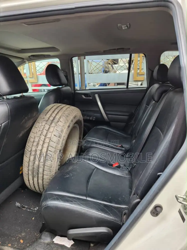 Toyota Highlander 2012 White
