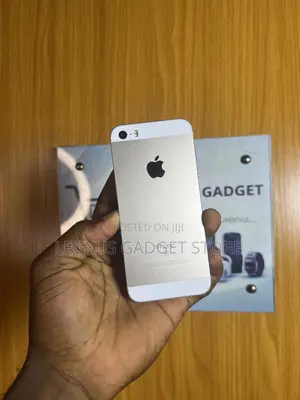 Apple iPhone SE 32 GB Gold