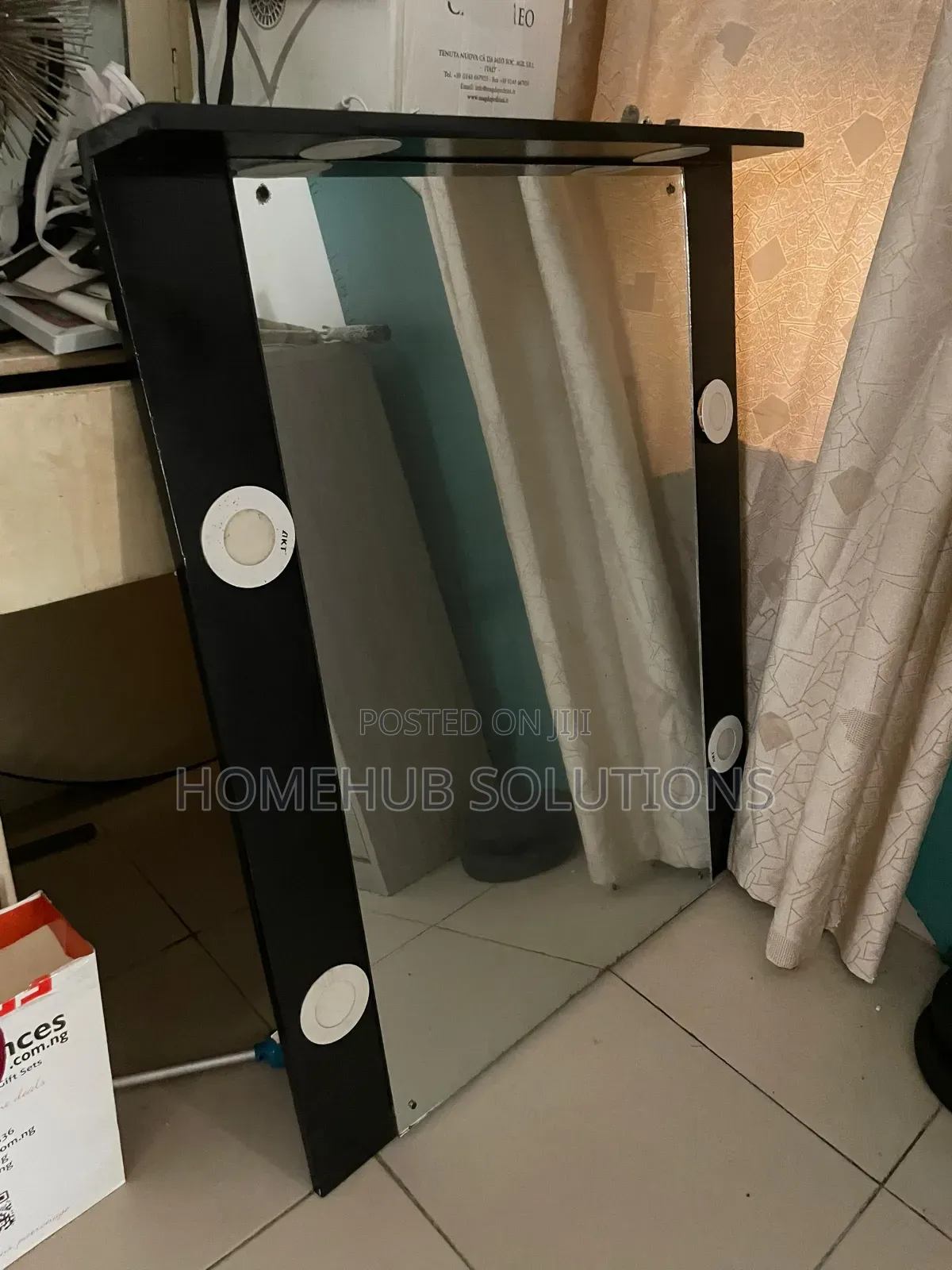 Mirror With Light