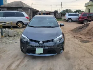 Toyota Camry 2016 Gray